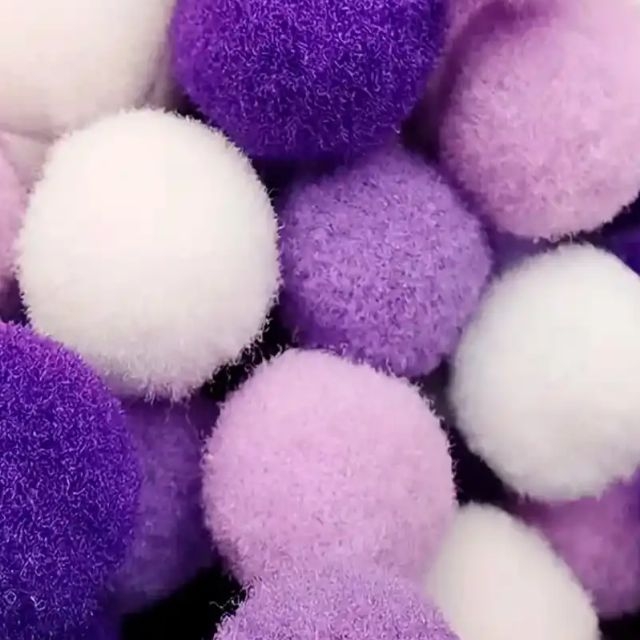 pack pompones violetas lilas morados manualidades