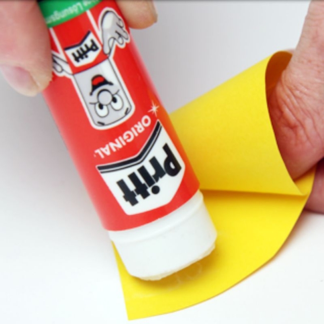 barra de pegamento Pritt 43 gramos. stick de adhesivo